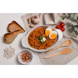 Bean stew with smoky pork